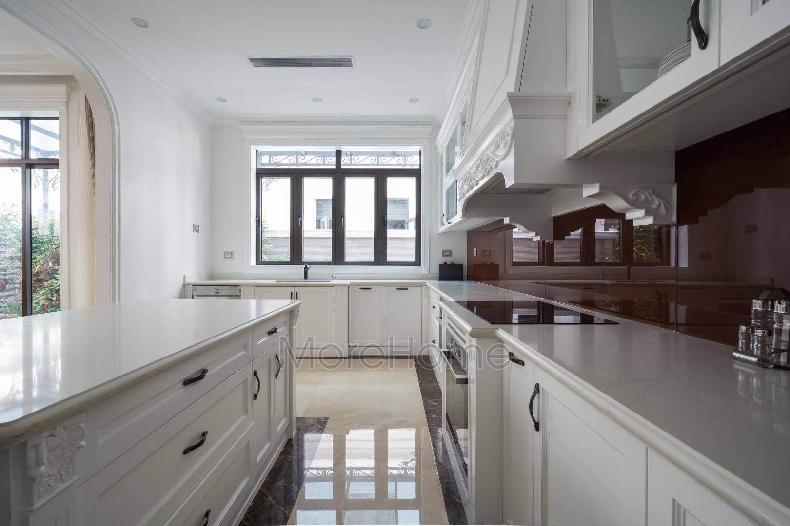 Hệ tủ bếp sử dụng tay nắm Ý phụ kiện tủ bếp Hafele chất lượng cao đảm bảo chất lượng Tủ bếp gỗ, tủ bếp gỗ tự nhiên, tủ bếp tân cổ điển