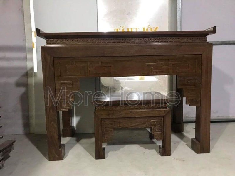 Lựa chọn bàn thờ gỗ óc chó đẹp cho không gian tâm linh là một xu thế mới của khách hàng hiện nay.
